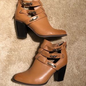 Chunky heel Yoki Churchill booties. Fits like 8.5